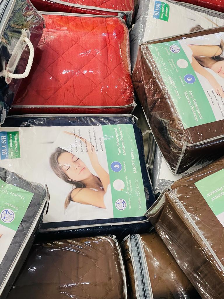 FITTED AND QUILTED HEAVY QUALITY MATTRESS PROTECTOR