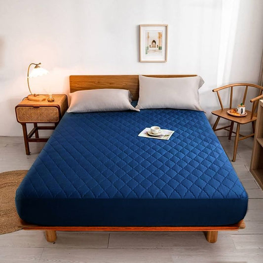FITTED AND QUILTED HEAVY QUALITY MATTRESS PROTECTOR